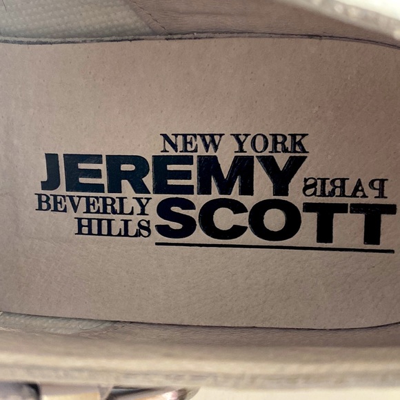 Adidas and Jeremy Scott. You can’t find these anymore. 10.5 Men. - Picture 5 of 5